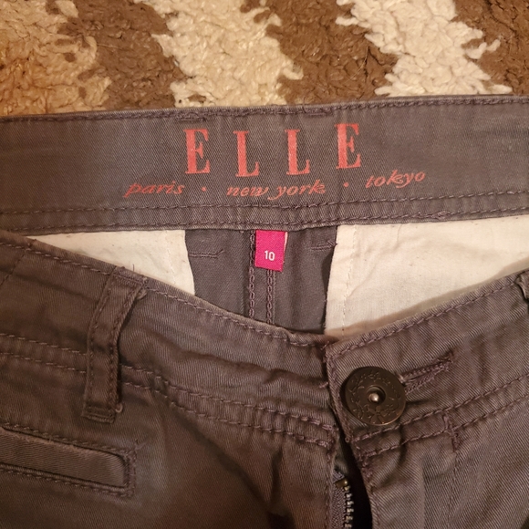 Two Pants Capri/Crop - Picture 4 of 13